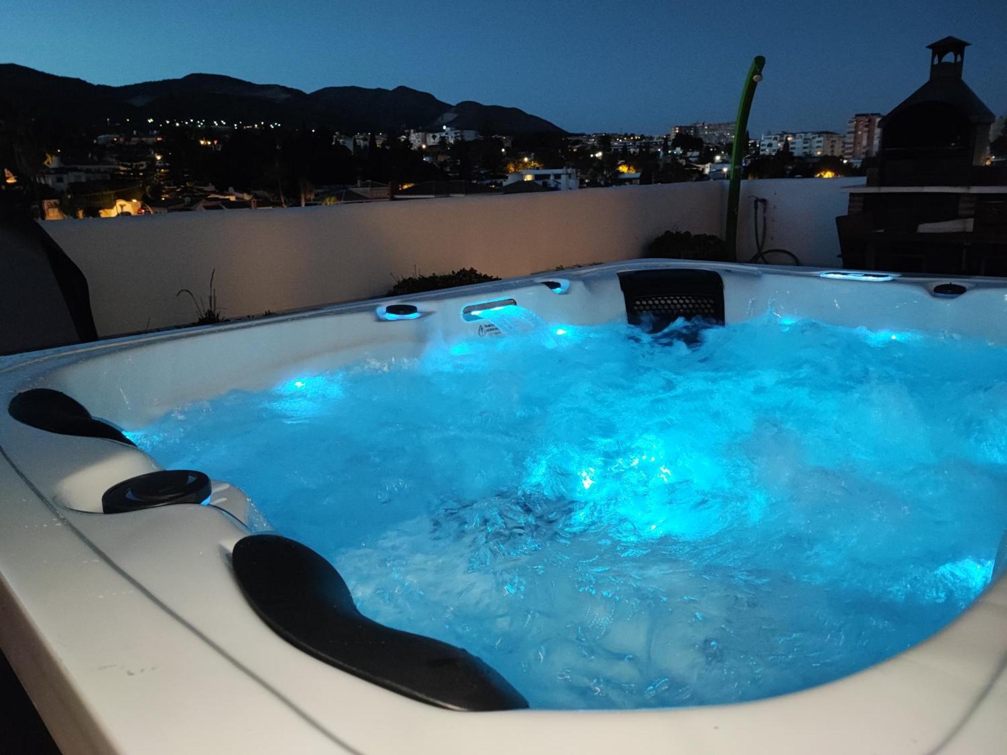 Апартаменти Isla De Benalmadena 1, Jacuzzi, 80M From The Sea, Ac, Bbq, Private Parking, Big Terrace Екстер'єр фото